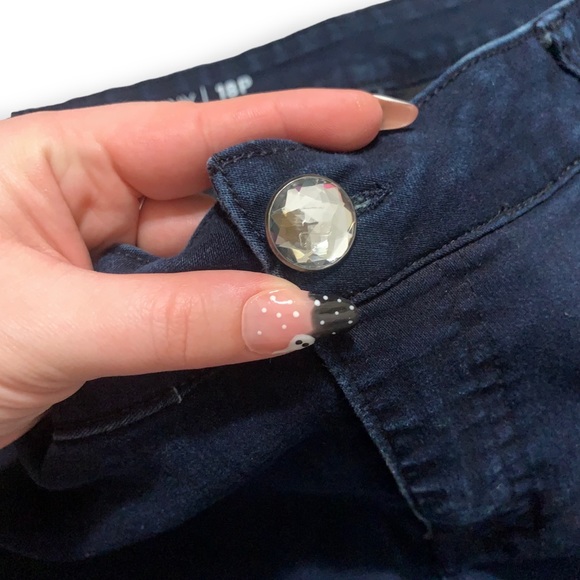 Avenue Denim Skinny Jean Gemstone Buttons Rhinestone Dark Wash Plus Sz 18 Petite - Picture 5 of 8